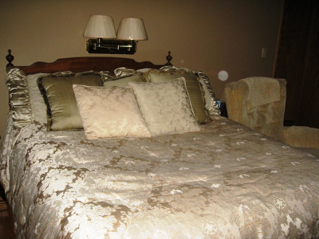 Mcdougall Lane Bed & Breakfast Drumheller Kültér fotó