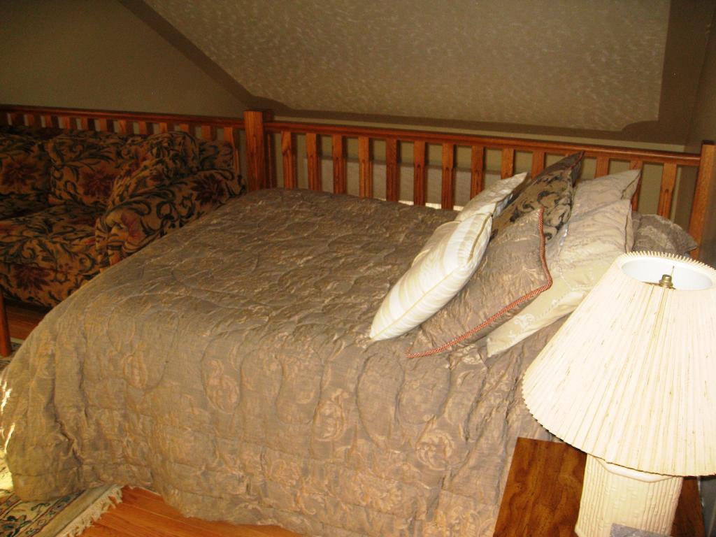 Mcdougall Lane Bed & Breakfast Drumheller Kültér fotó